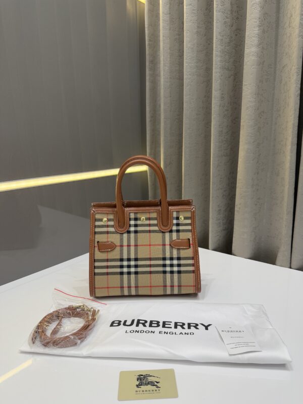 BURBERRY TOTEBAG