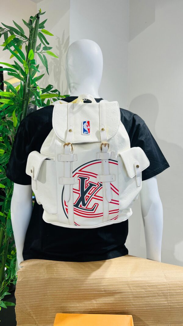 LOUIS VIUTTON BAGPACK