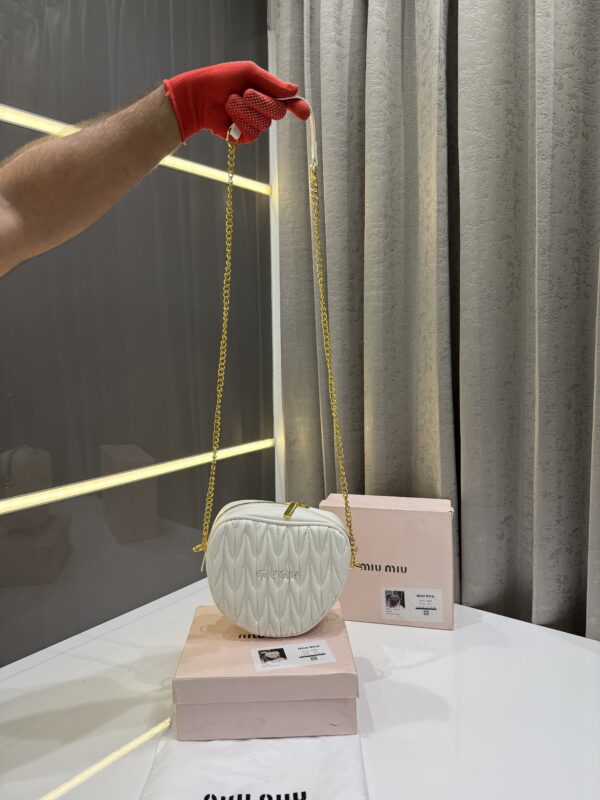 MIU MIU SLINGBAG