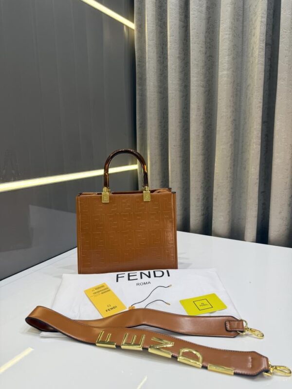 FENDI TOTEBAG